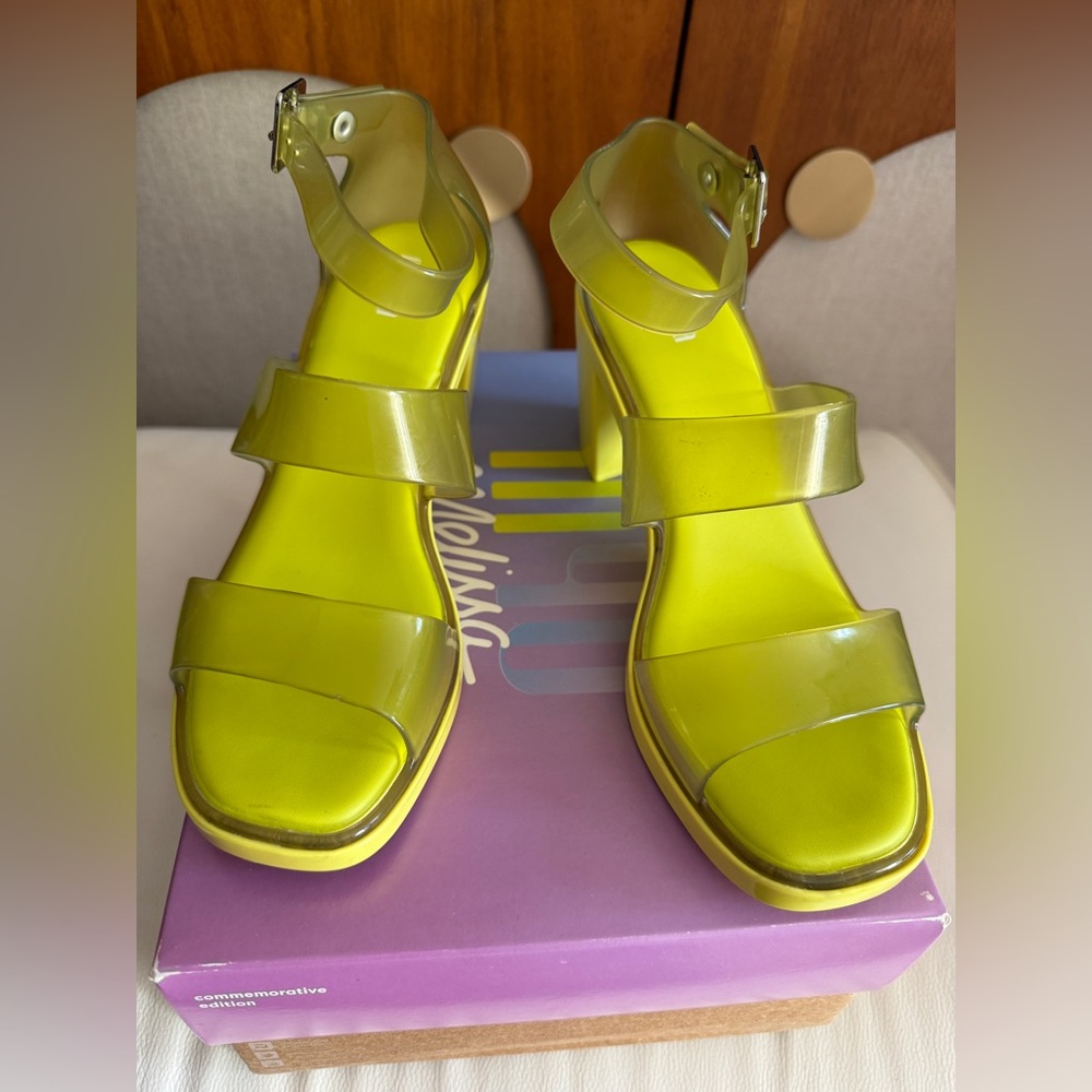 Melissa Model heels. Size 8 - Picture 4 of 8